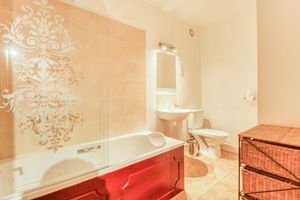 Photo 10- click for photo gallery